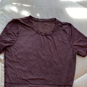 Lululemon purple crop top
